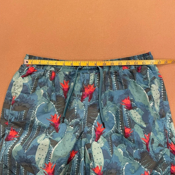 Saxx Cannonball 2 in 1 Cactus Swim Trunks Size Large - Picture 8 of 9